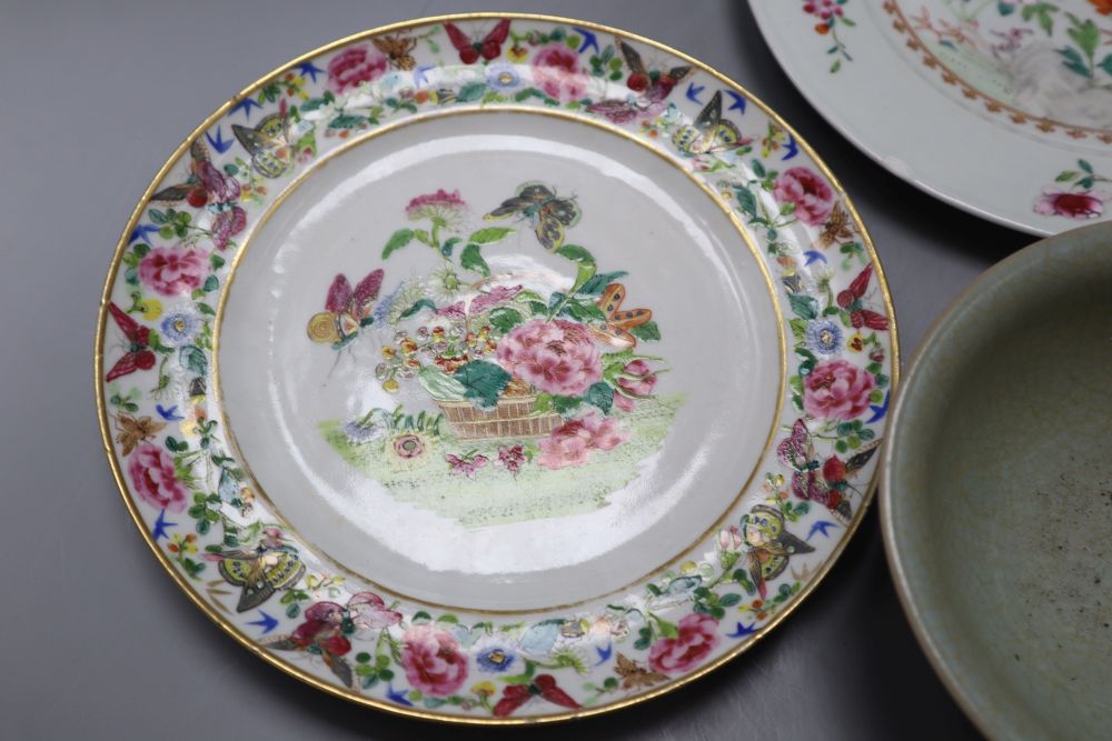 A Chinese celadon bowl, diameter 14cm, an Imari plate and two Chinese plates